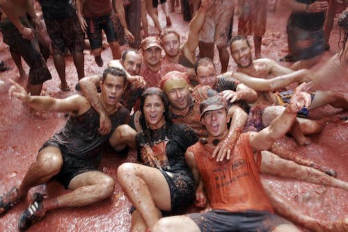 The Tomatina Tomato-throwing Festival of the Spanish - ảnh 1